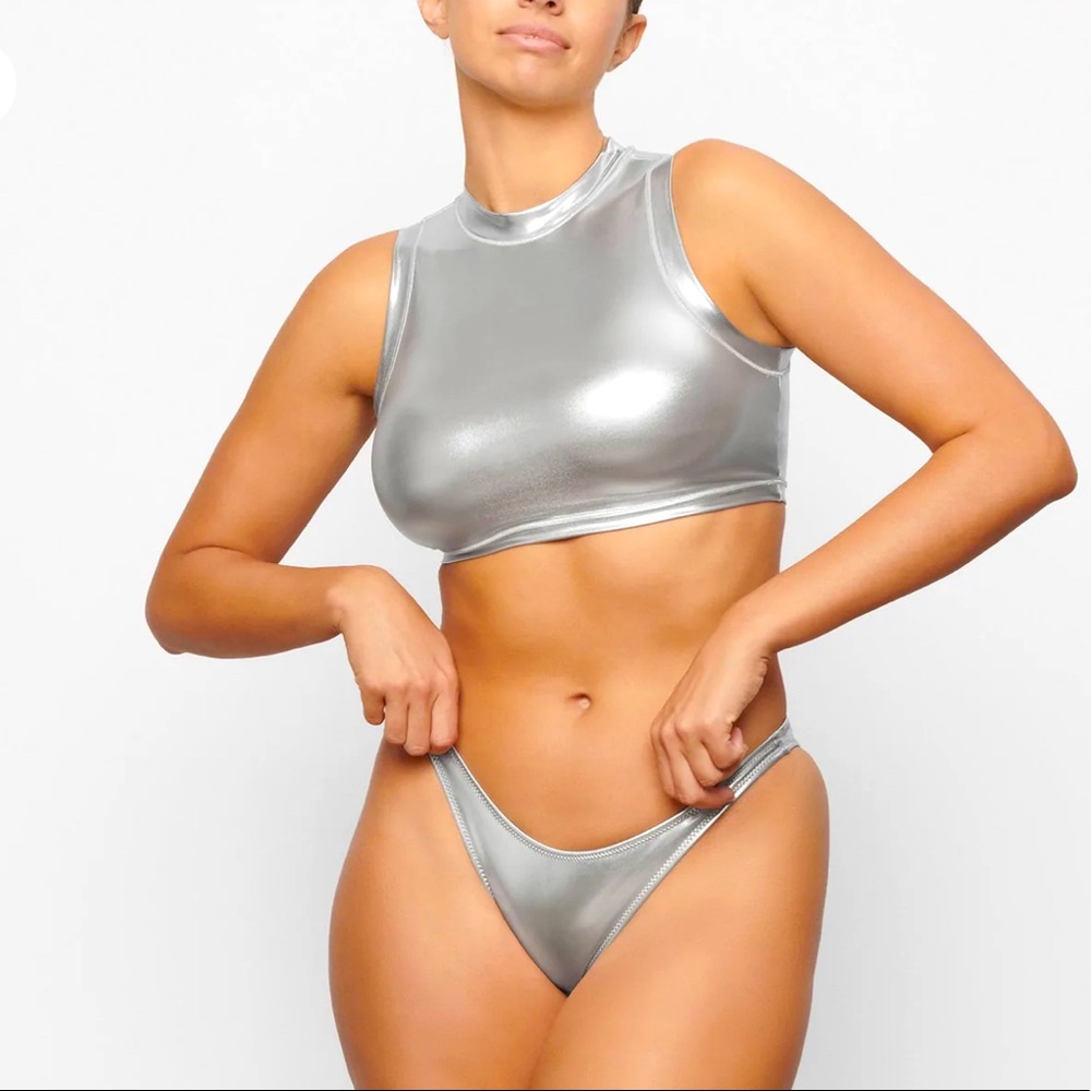 ‼️ flash sale ‼️METALLIC SWIM MOCK NECK TANK